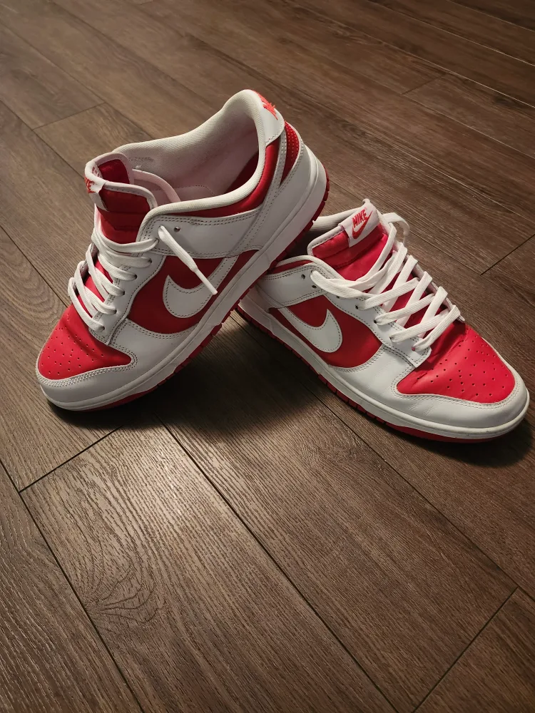 Nike Dunk Low Red image indicator(3)