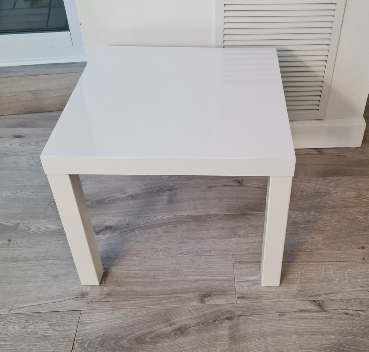 2 White Side Table each is in 10$ - photo 4