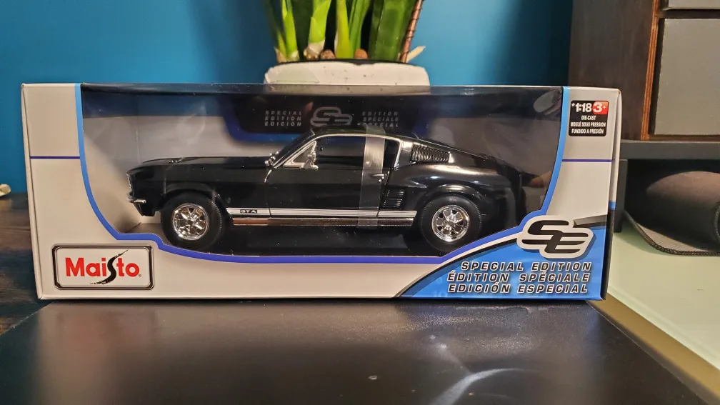 Maisto 1967 Ford Mustang GTA Fastback image indicator(2)