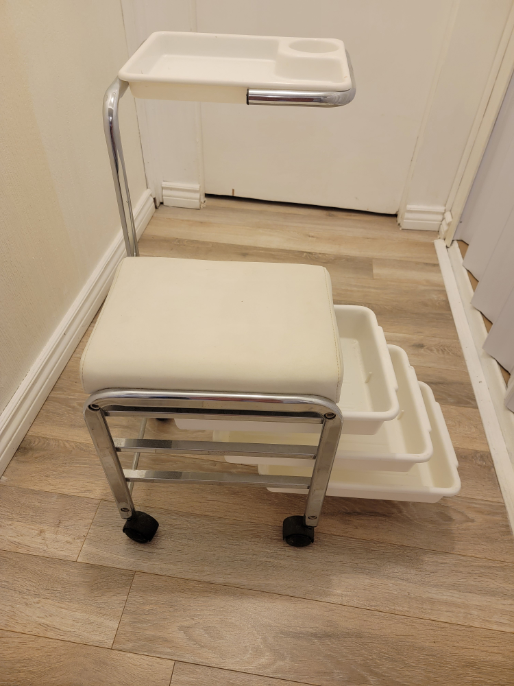 Salon Trolley with Stool and Drawers - photo 5