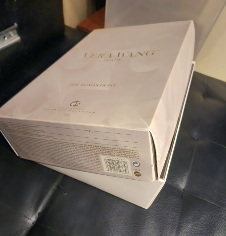 2008 Vera Wang The Romanticist Bride Barbie Mint Box - photo 4