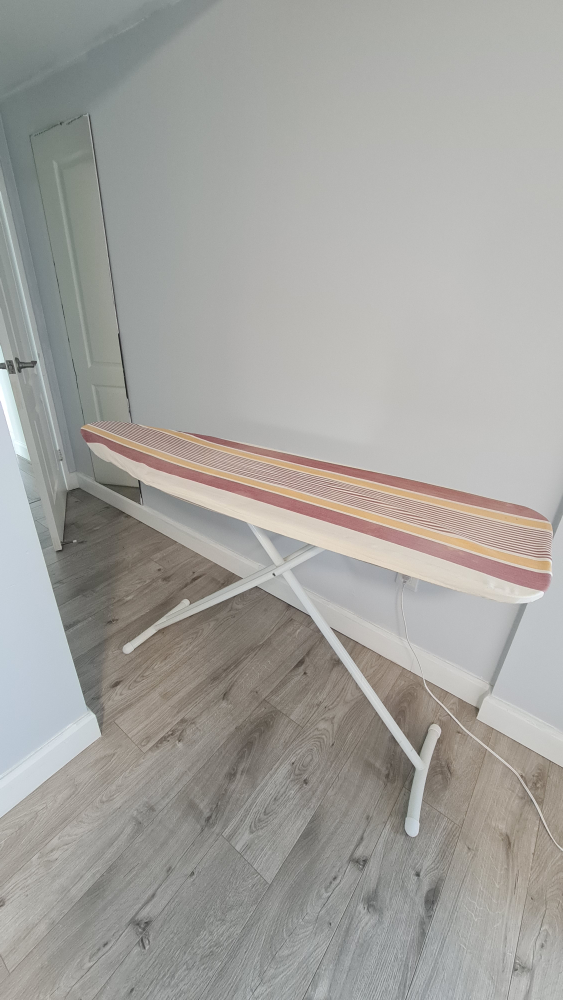 Ironing Board with stand - photo 3