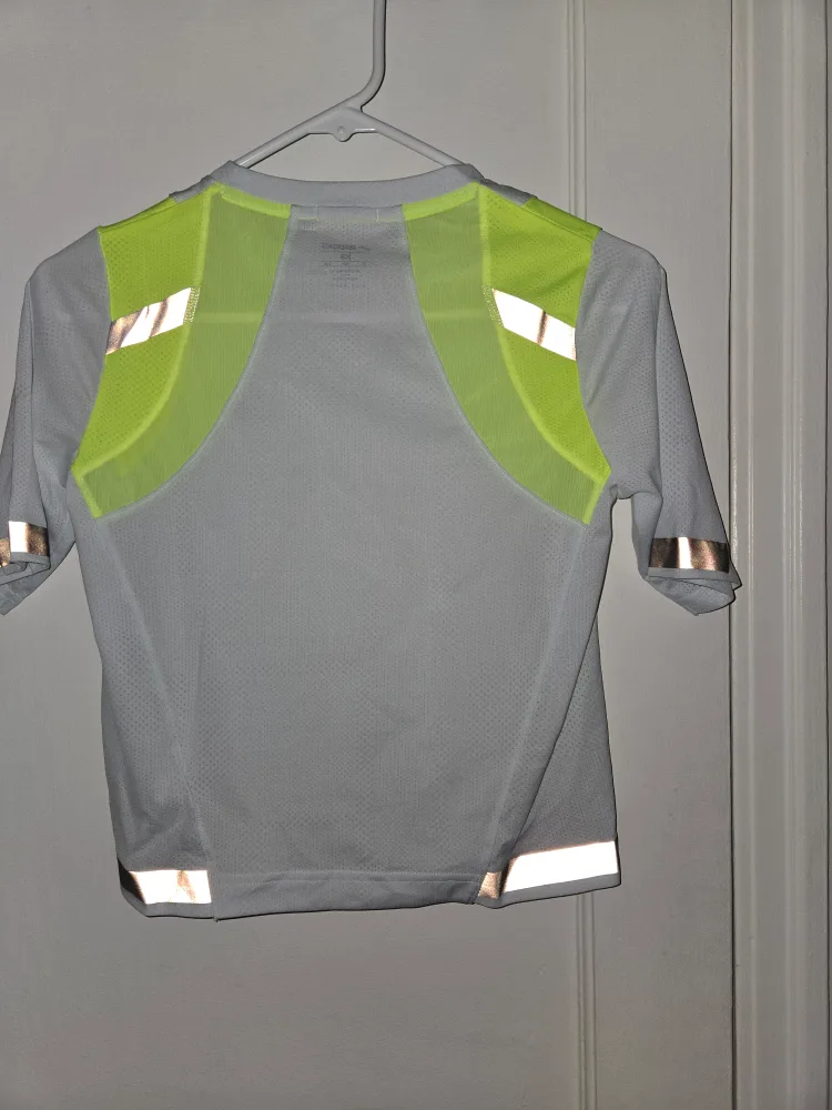 Brooks Running Shirt image indicator(3)