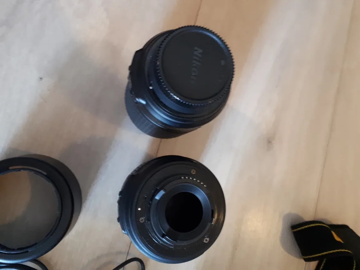 Nikon D60 Digital SLR Camera Kit with Lenses and Accessories image indicator(3)