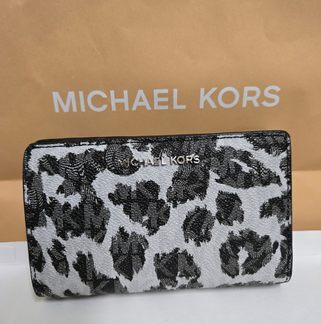 Michael Kors medium bifold wallet