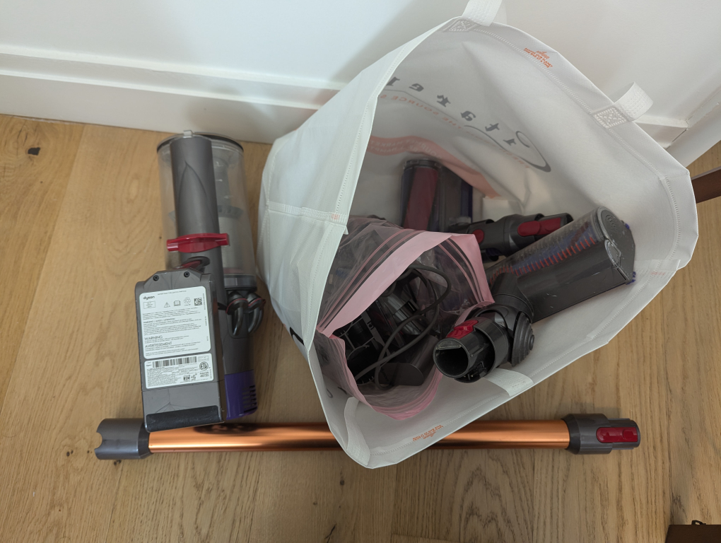 Dyson V11 Cordless Vacuum + all attachments