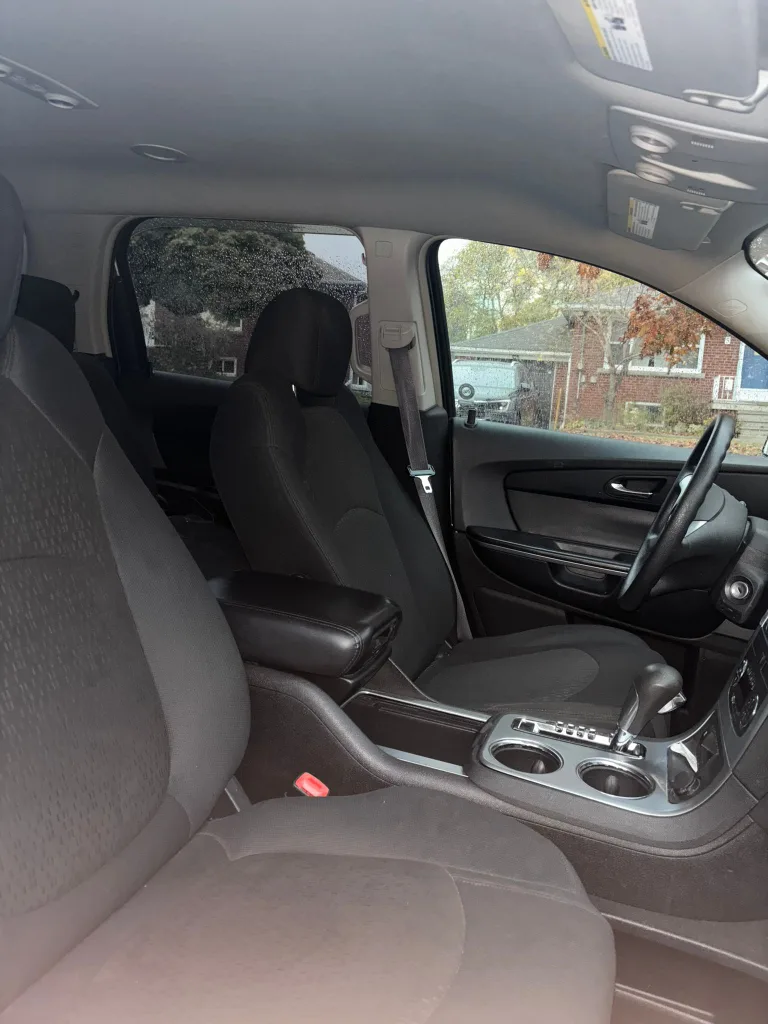 GMC Acadia image indicator(9)