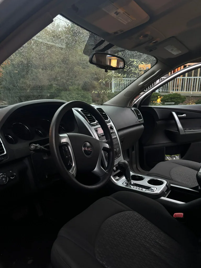 GMC Acadia image indicator(10)