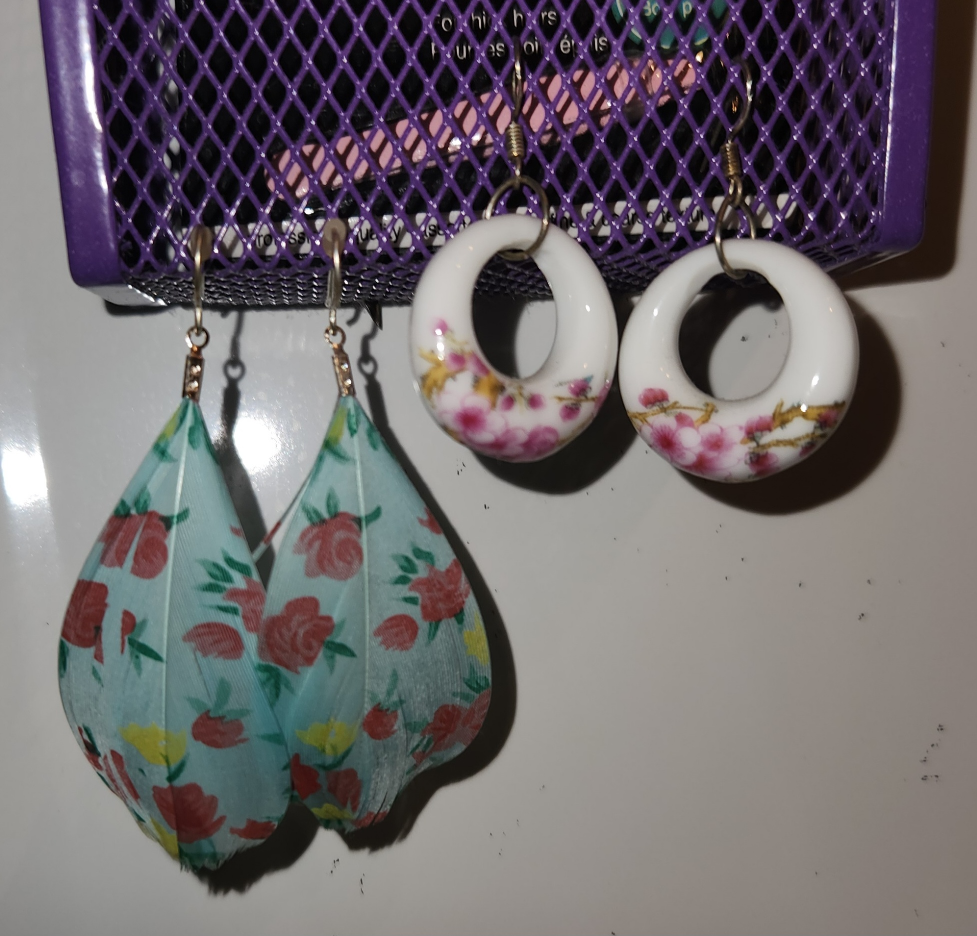 Blue Feather/Rose Earrings & Ceramic Painted Earrings #freecycle