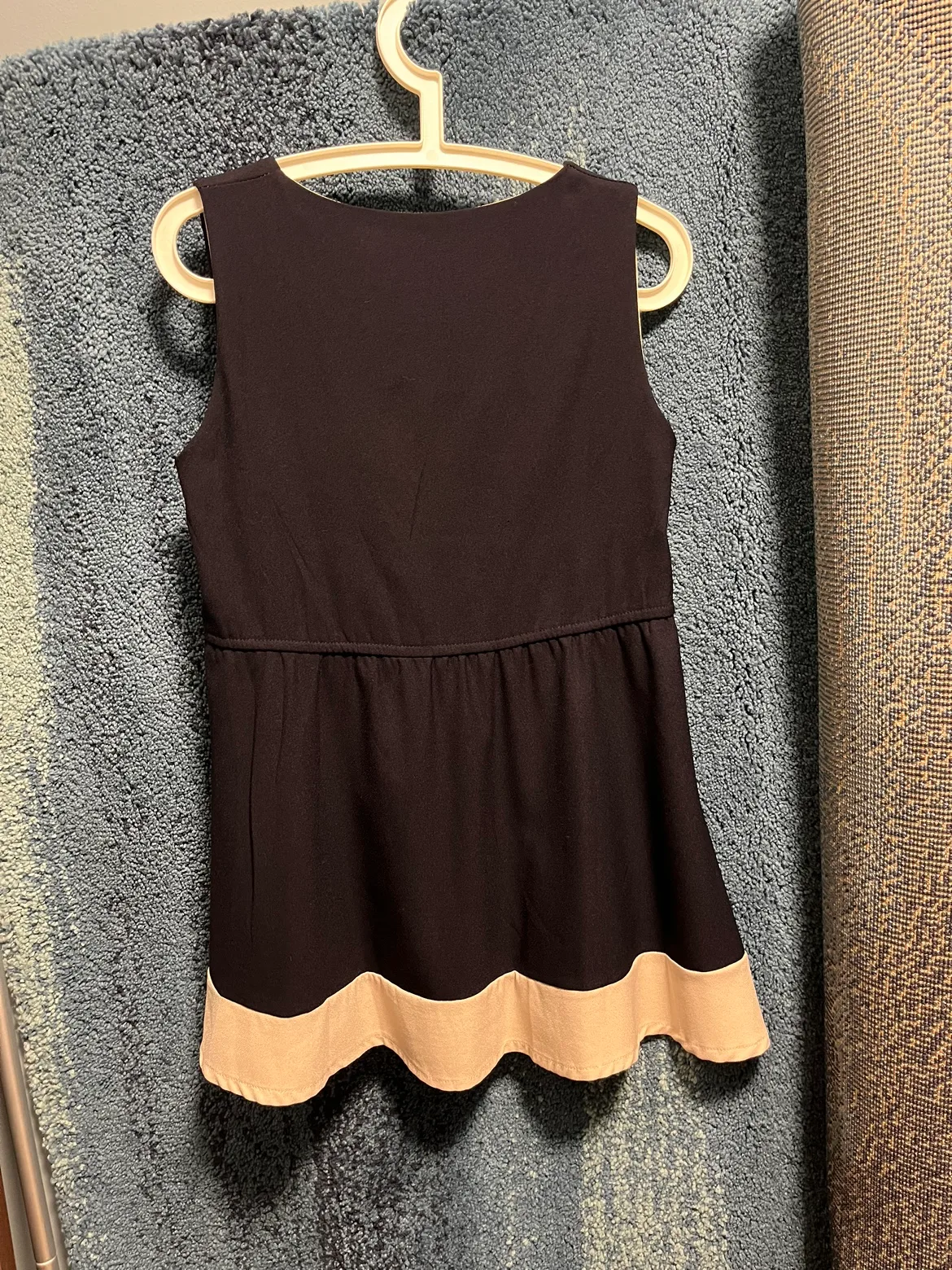 Short navy dress (S) image indicator(3)