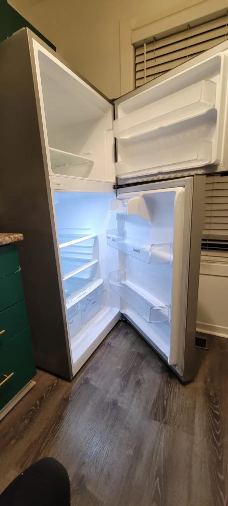 LG Stainless Steel Refrigerator image indicator(3)