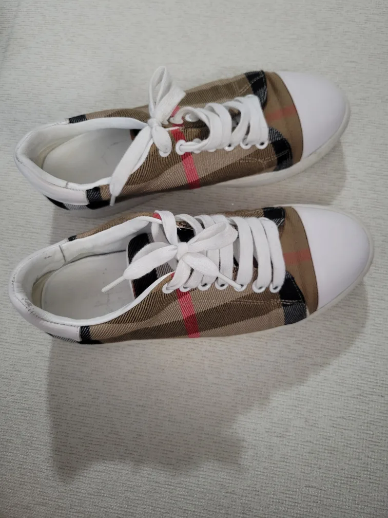 Burberry Check Low Top Sneakers image indicator(5)