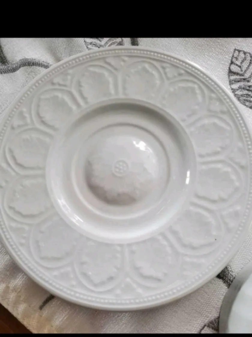 Coventry Fine Porcelain Teacup and Saucer & sugar bowl image indicator(2)