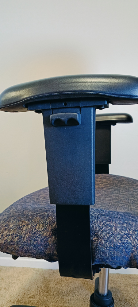 Office Chair - photo 2