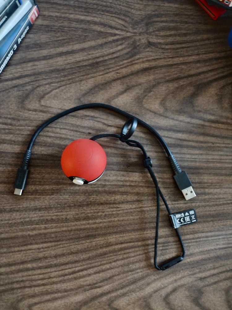 Pokémon Let's Go PokéBall Plus Controller