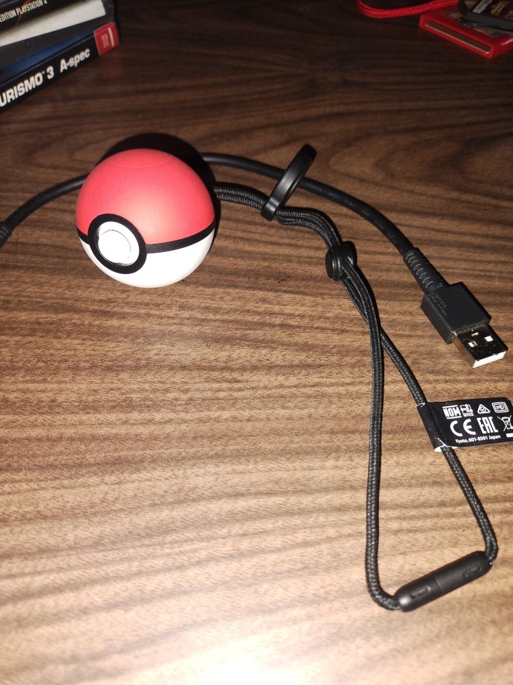 Pokémon Let's Go PokéBall Plus Controller - photo 2