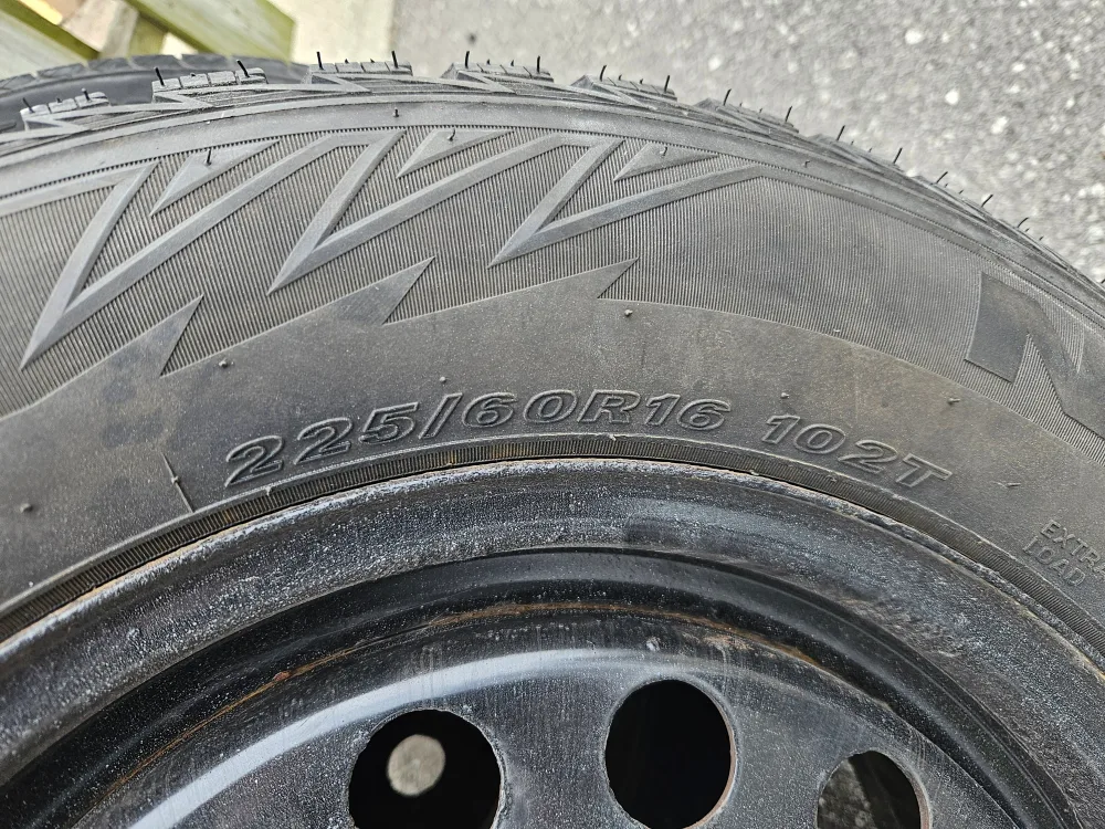 Winter Tires and Steel Rims image indicator(2)
