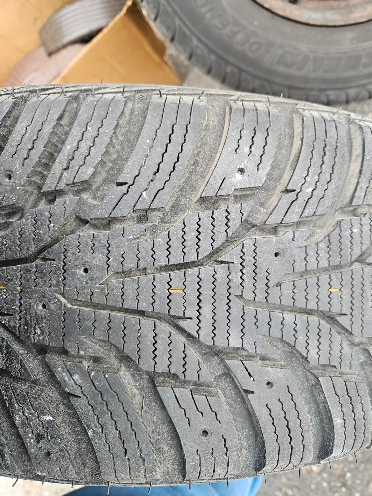 Winter Tires and Steel Rims image indicator(3)