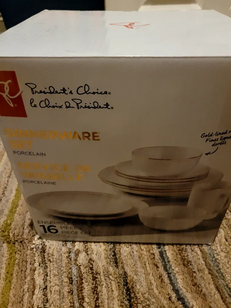 President's Choice 16 Piece Dinnerware Set thumbnail
