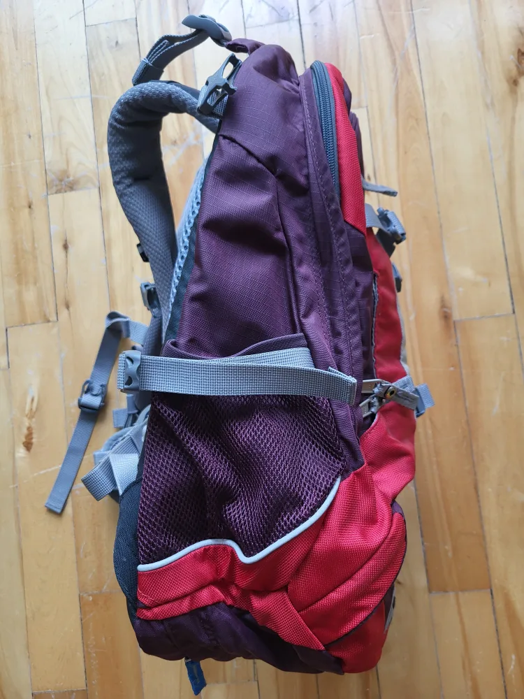 Deuter 26L Backpack w/ Rain cover image indicator(3)