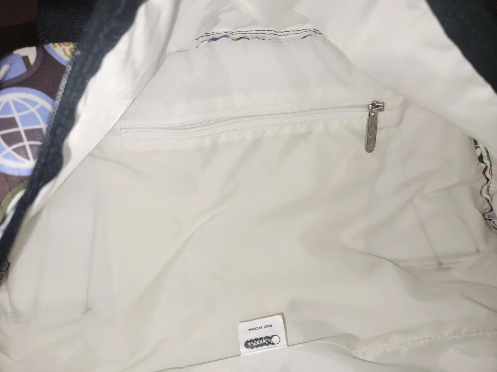 LeSportsac Small Travel Bag image indicator(4)