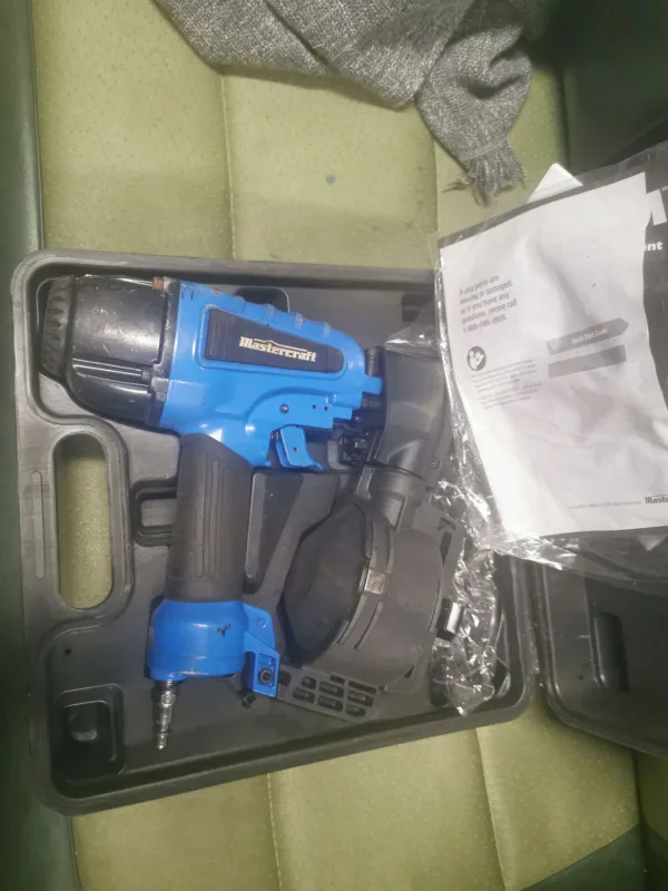 Mastercraft 18 Gauge roofing nailer thumbnail