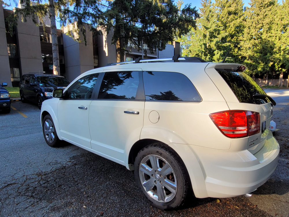 2010 Dodge Journey R/T - No Accident - photo 2