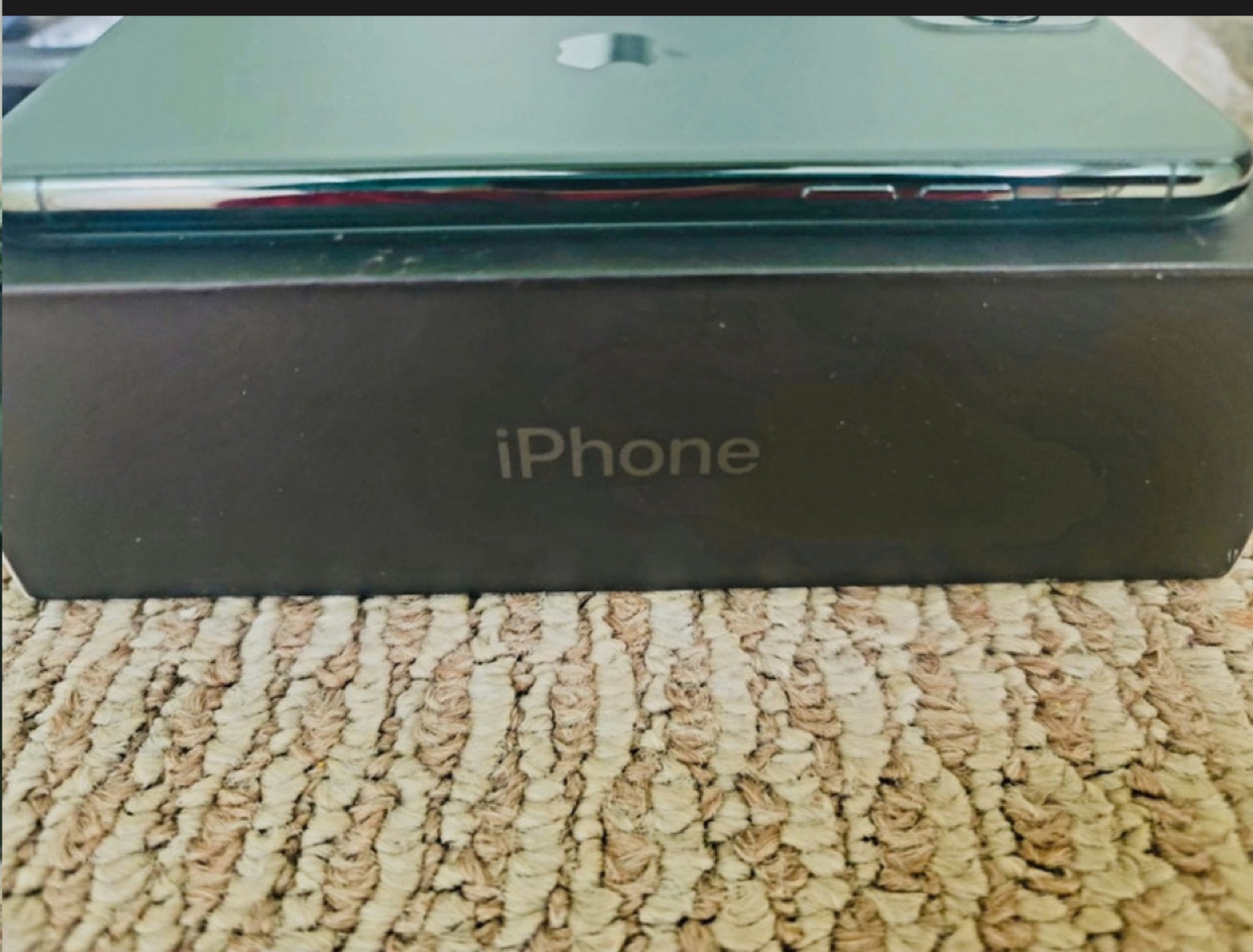 iPhone 11 Pro Max 64GB Midnight Green - photo 2