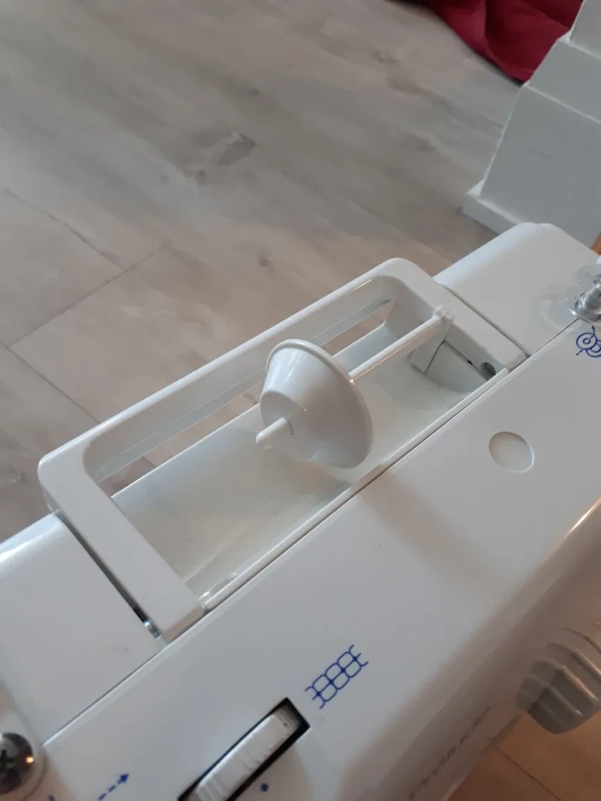 Singer Prelude Sewing Machine image indicator(4)