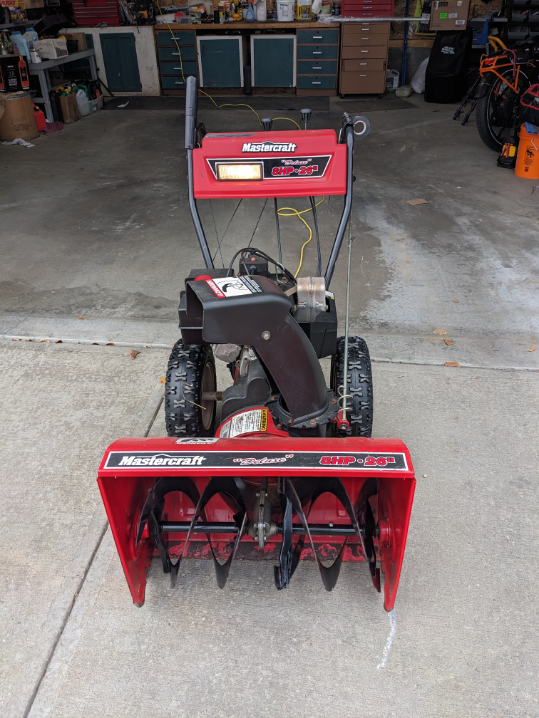 Mastercraft 8HP electric start Snowblower - photo 3