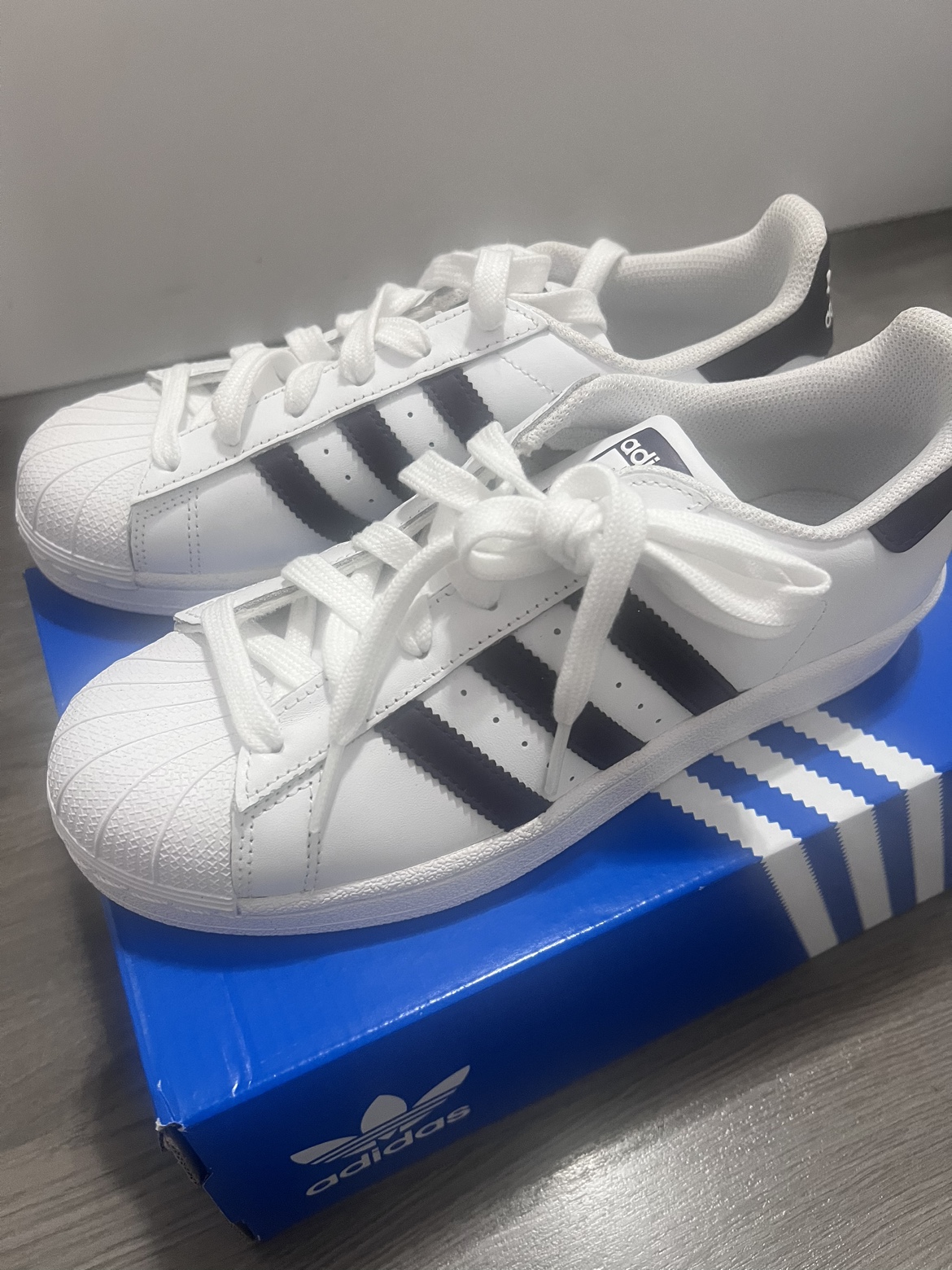 Adidas brand new sneakers US 7, women - photo 4