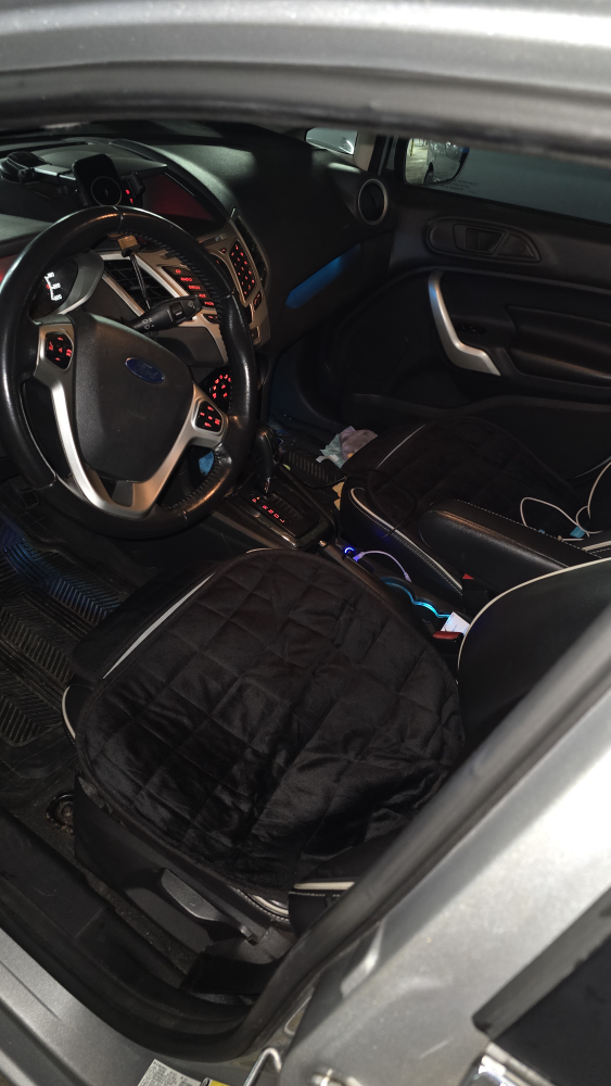 2013 Ford Fiesta Titanium Hatchback - photo 5