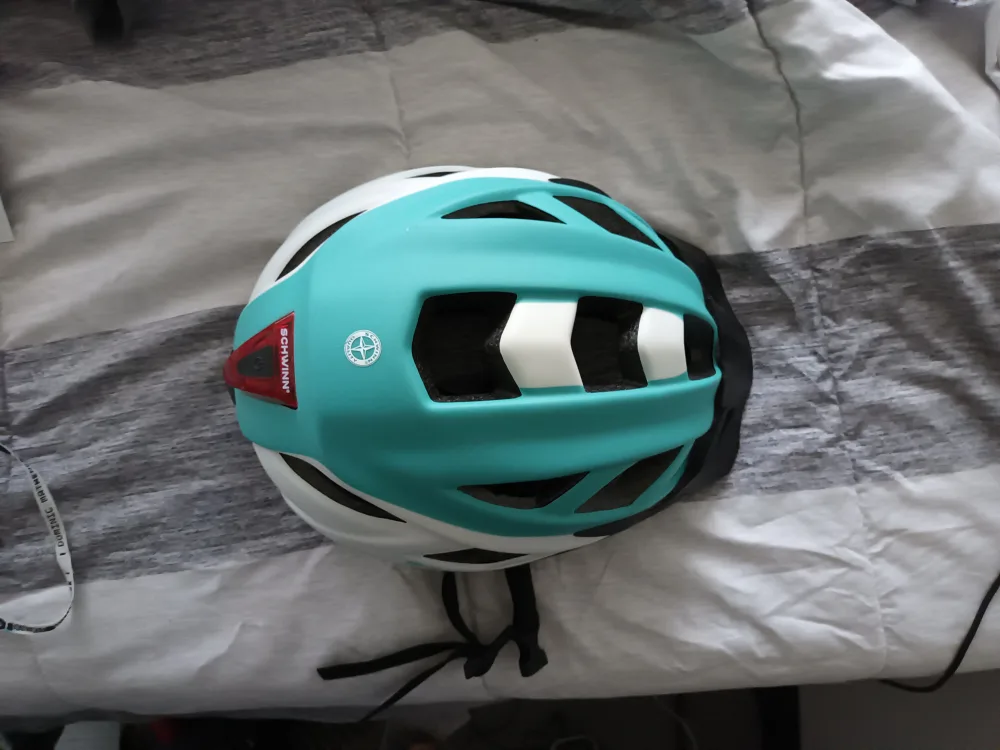 SCHWINN Bike helmet image indicator(5)