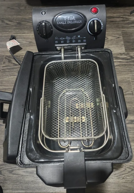 T-fal Family Pro-Fryer image indicator(3)