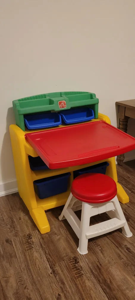 Step2 Art Master Easel with Storage and Stool image indicator(2)