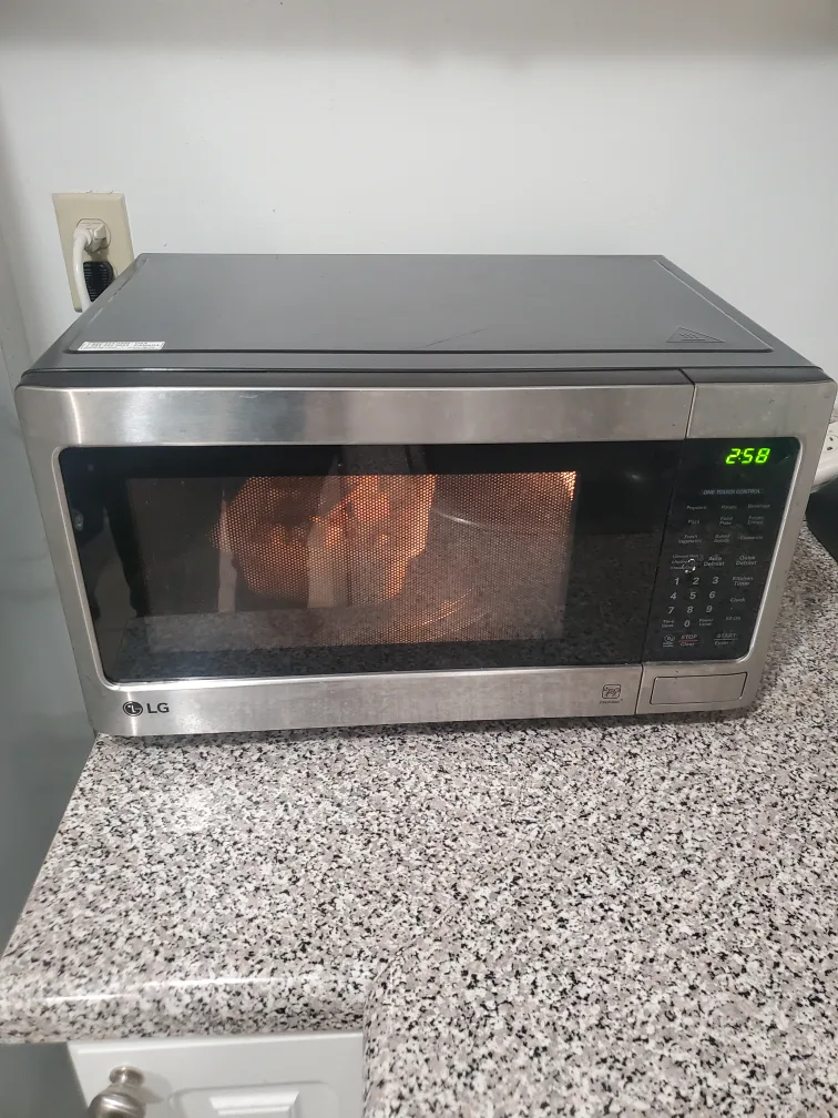 LG Microwave thumbnail