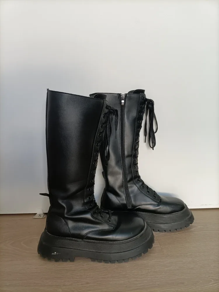 ‼️MOVING SALE - NEED GONE ASAP‼️Platform Combat Boots image indicator(2)