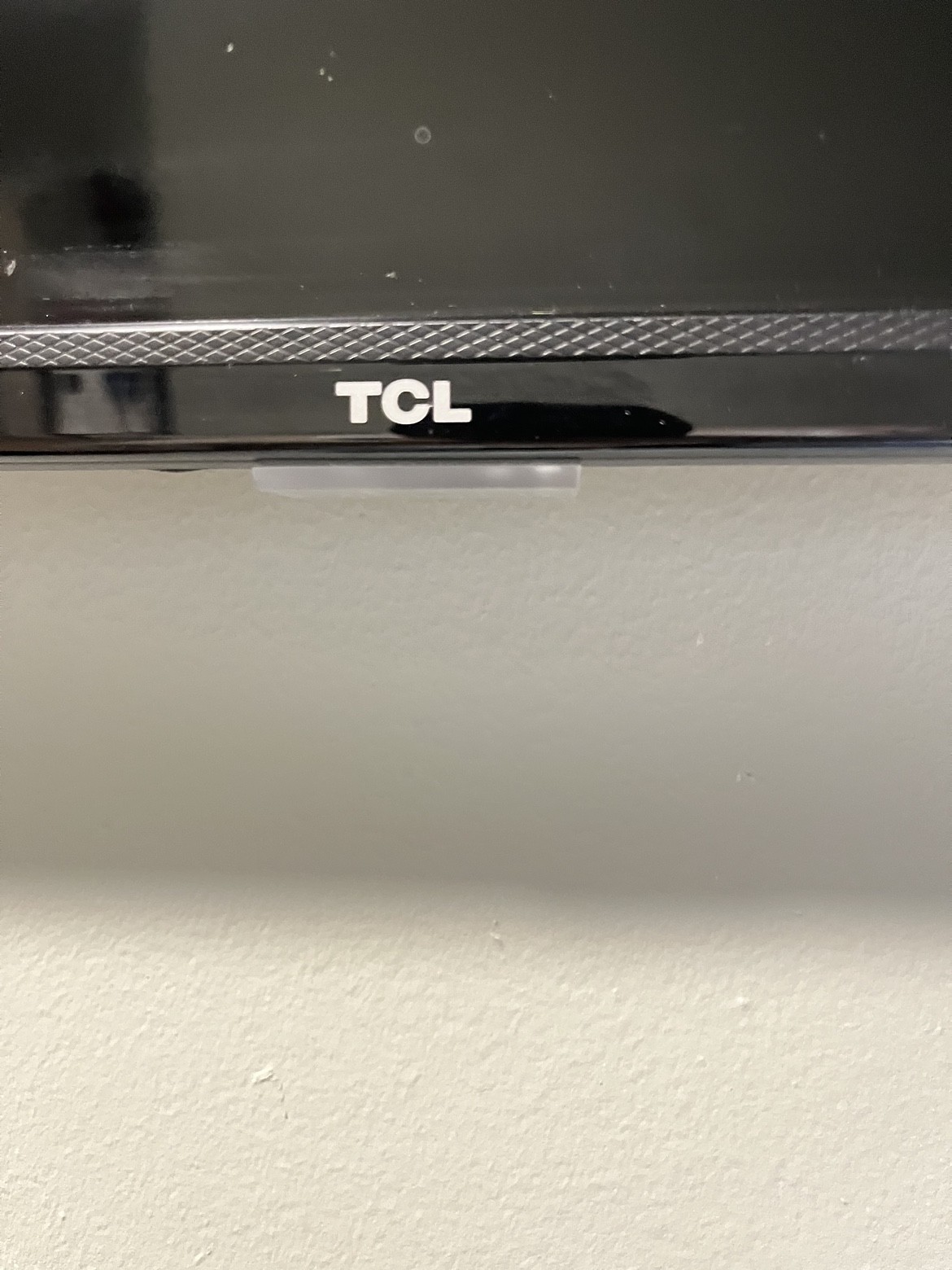 TCL Roku TV 40” - photo 4