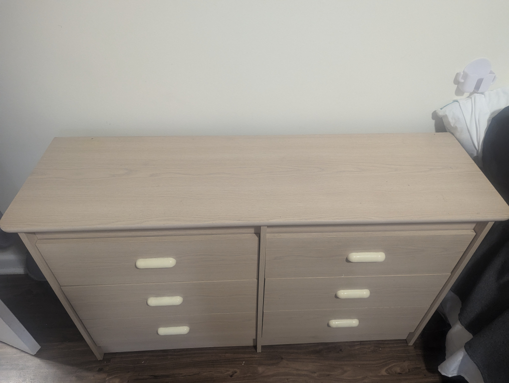 6 Drawer Dresser - photo 2