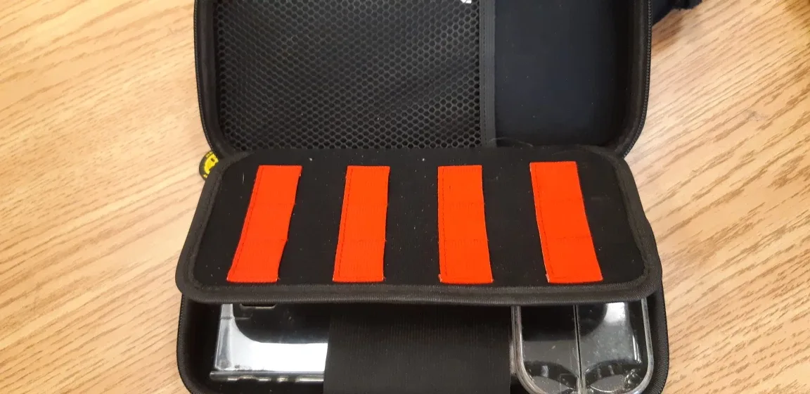 Official Nintendo switch Mariokart carrying case image indicator(3)