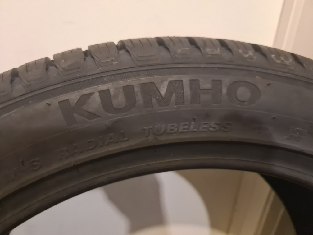 KUMHO WinterCraft WS71 XL 255/45 R20 105V - photo 3