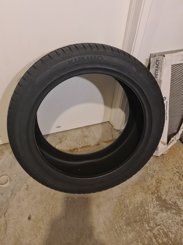 KUMHO WinterCraft WS71 XL 255/45 R20 105V - photo 4
