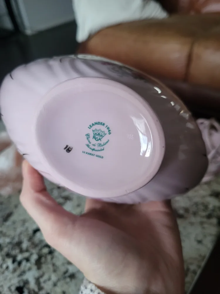 Pink vintage candy dish set of two 🥕 image indicator(5)