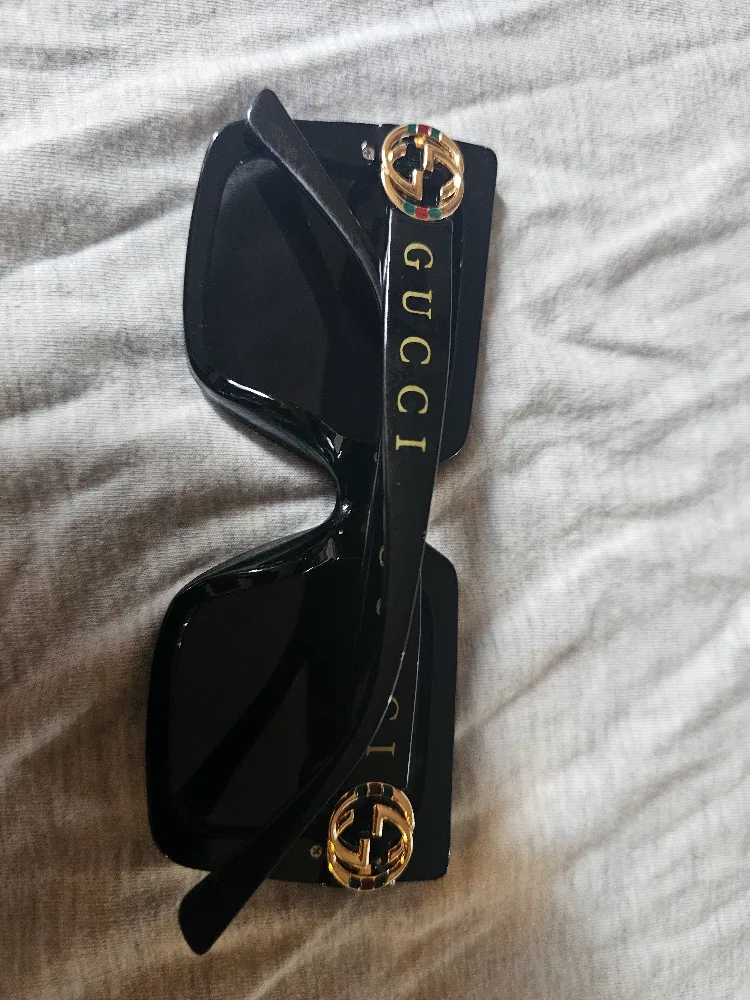 Gucci Sunglasses image indicator(2)