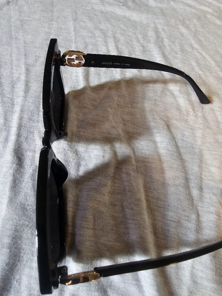Gucci Sunglasses image indicator(3)