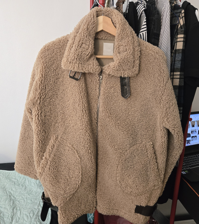 Cute beige faux fur fleece jacket