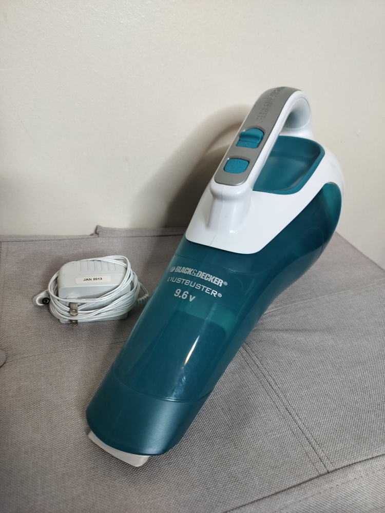 Black + Decker Dustbuster Handheld Vacuum