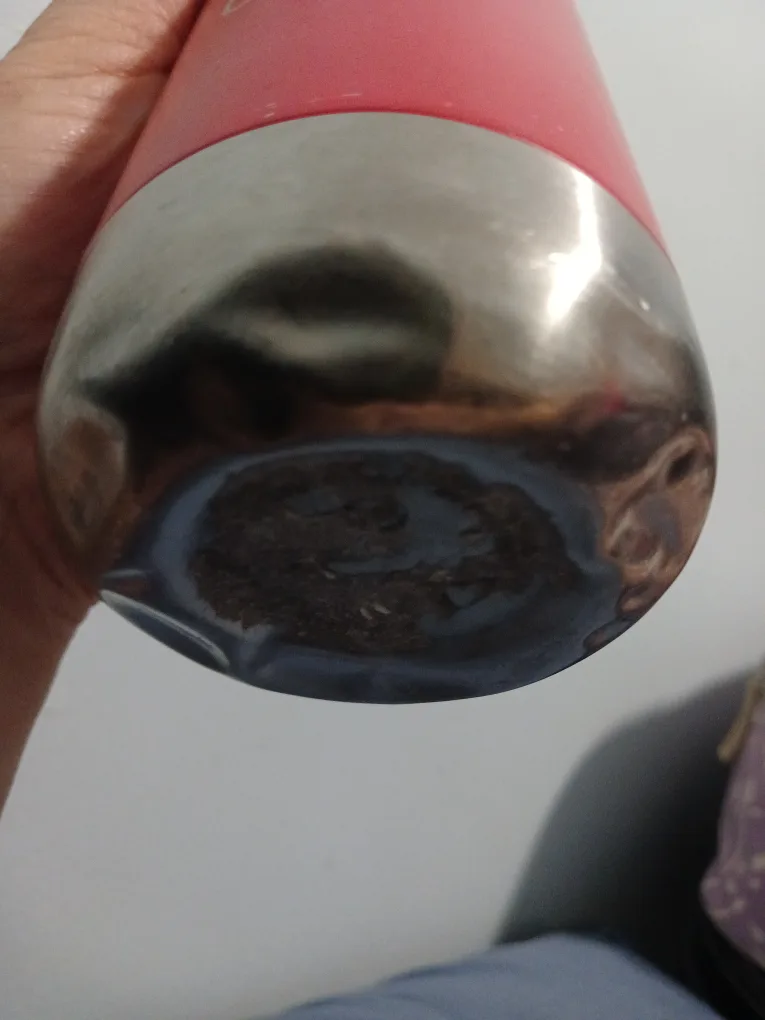 Red Canada water bottle  🧡 image indicator(3)