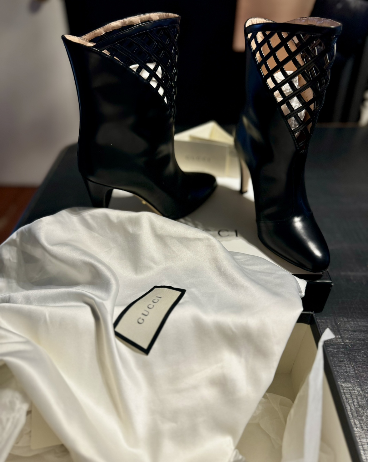 Gucci leather boots - photo 2