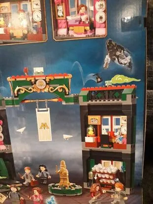 LEGO Harry Potter Ministry of Magic Building Kit image indicator(8)